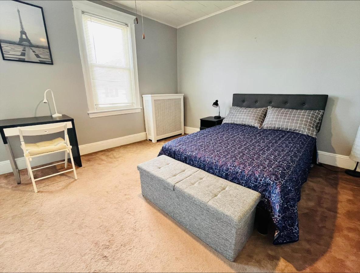 Cozy Close To New York *