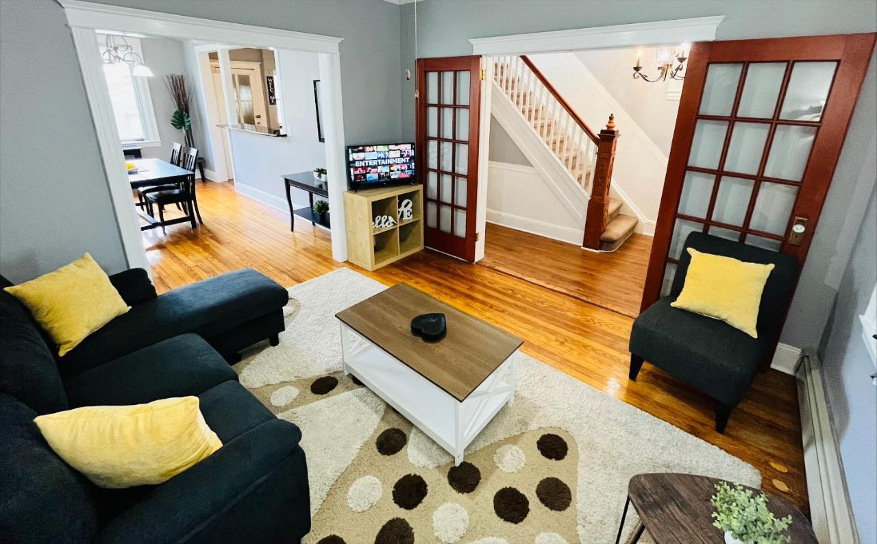 Cozy Close To New York Apartment Fairview