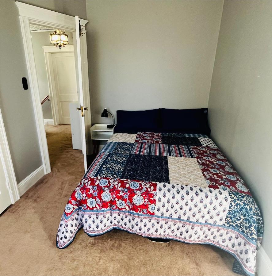 Cozy Close To New York
